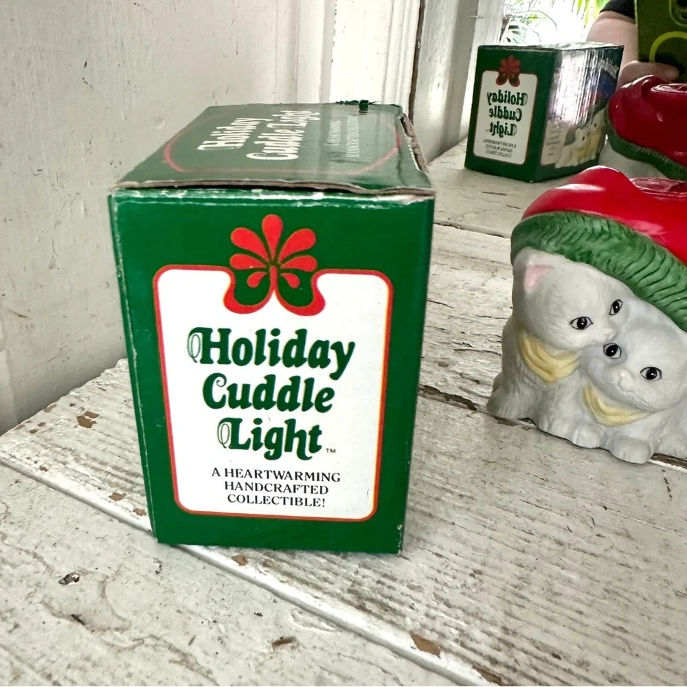 Vintage Cat Cuddling Under Santa Hat 1990 Tealight Candle Holder Kitty Porcelain